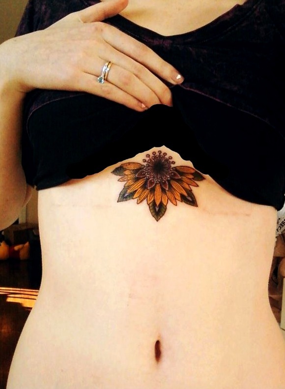 Tattoos debajo del pecho