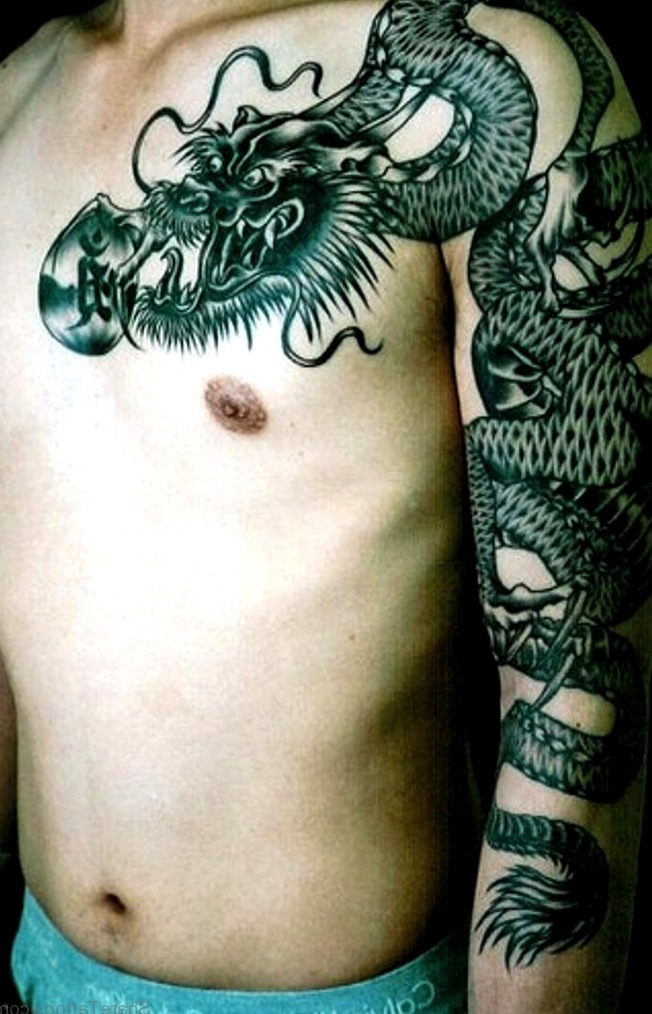 Tatuajes de dragones en el brazo