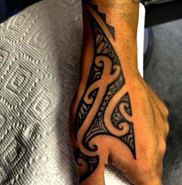 Tatuajes en la mano para hombres