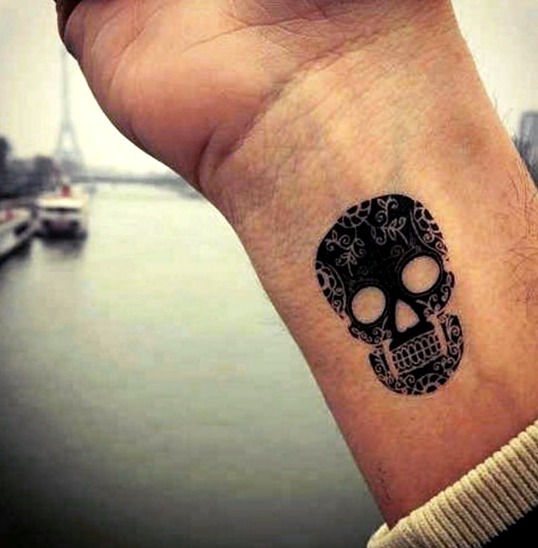 Tatuajes en la muñeca para hombres