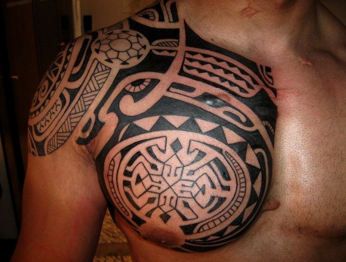 Maori shoulder tattoos